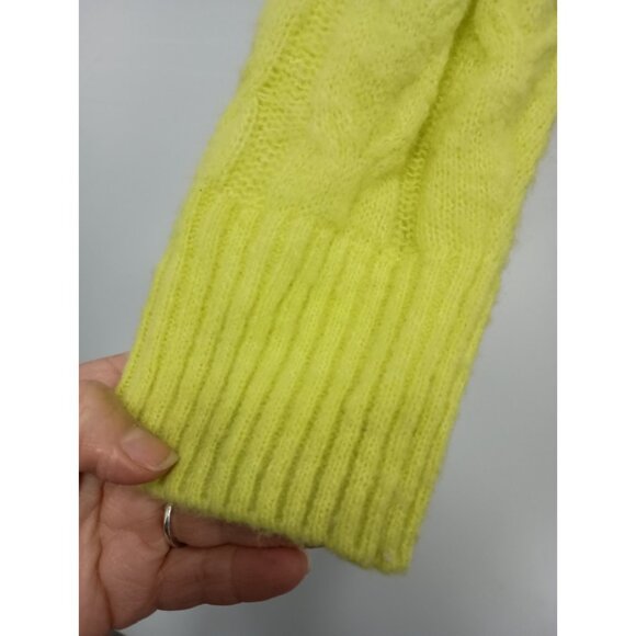 Evereve Womens Sweater Size XS Chartreuse Cable Knit Cozy Long Sleeve Pullover - Picture 13 of 13